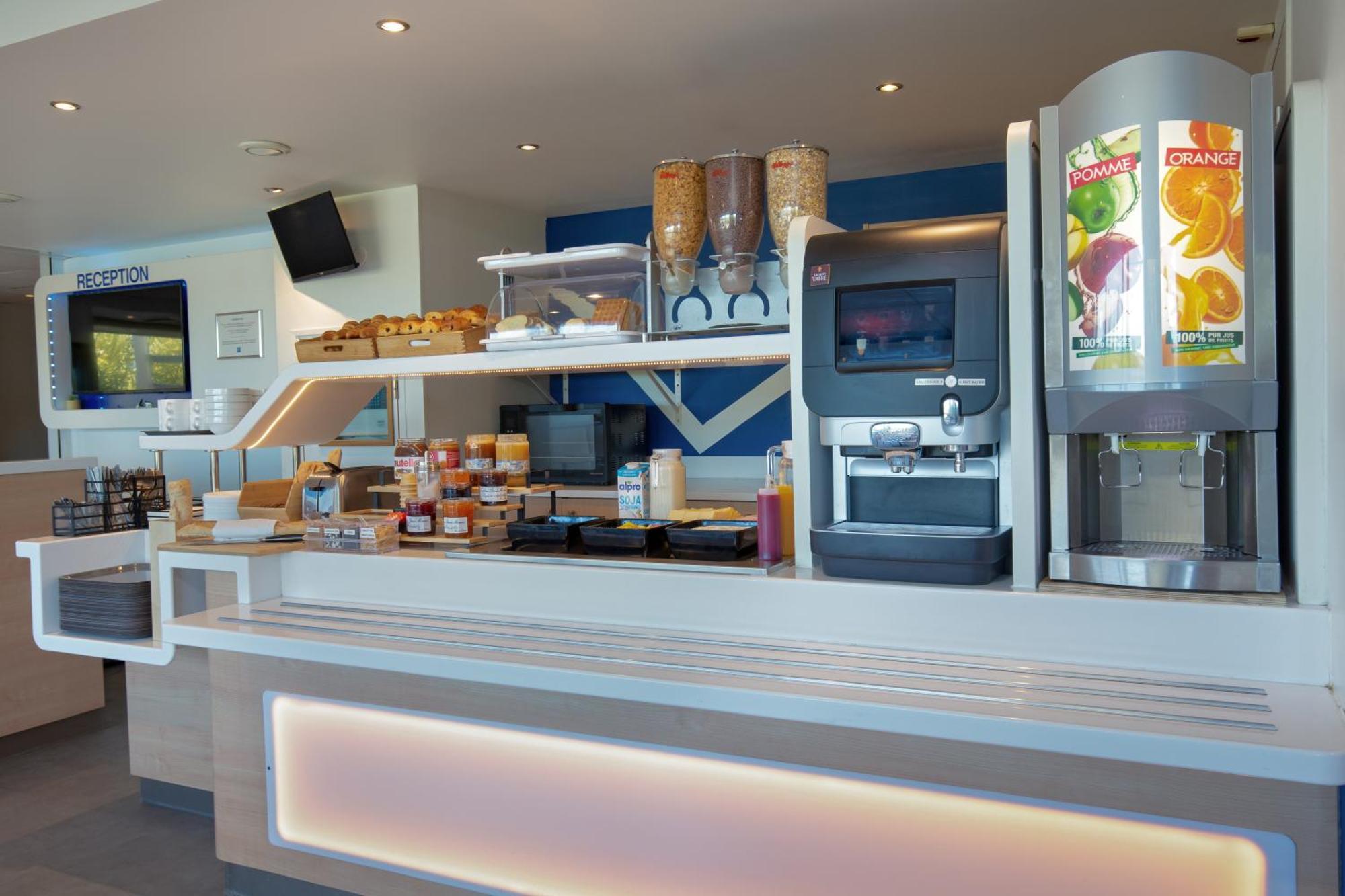 Ibis Budget Saint-Maximin Экстерьер фото