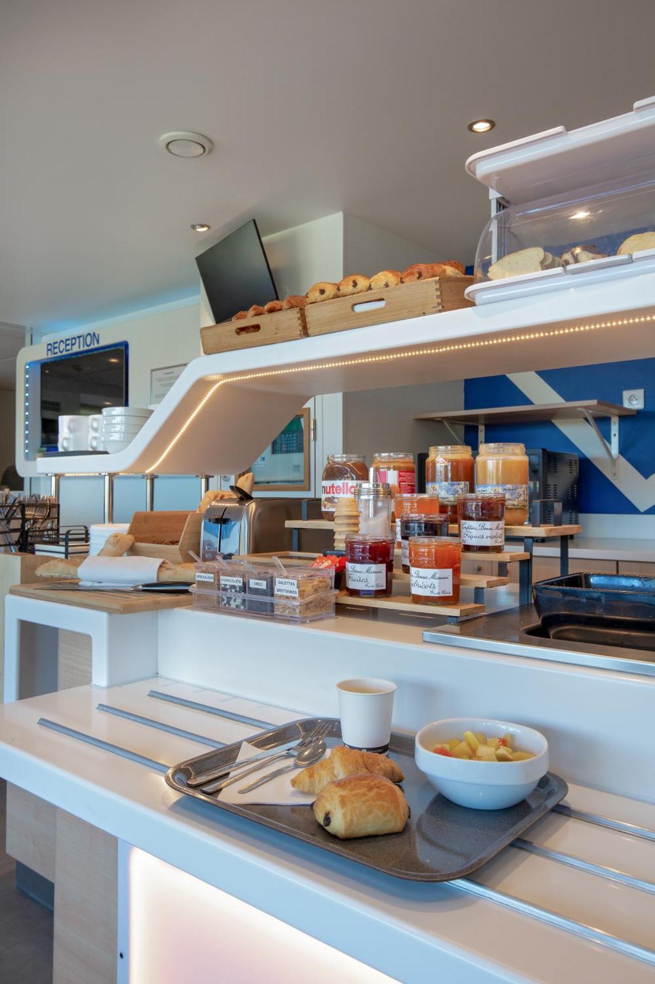 Ibis Budget Saint-Maximin Экстерьер фото