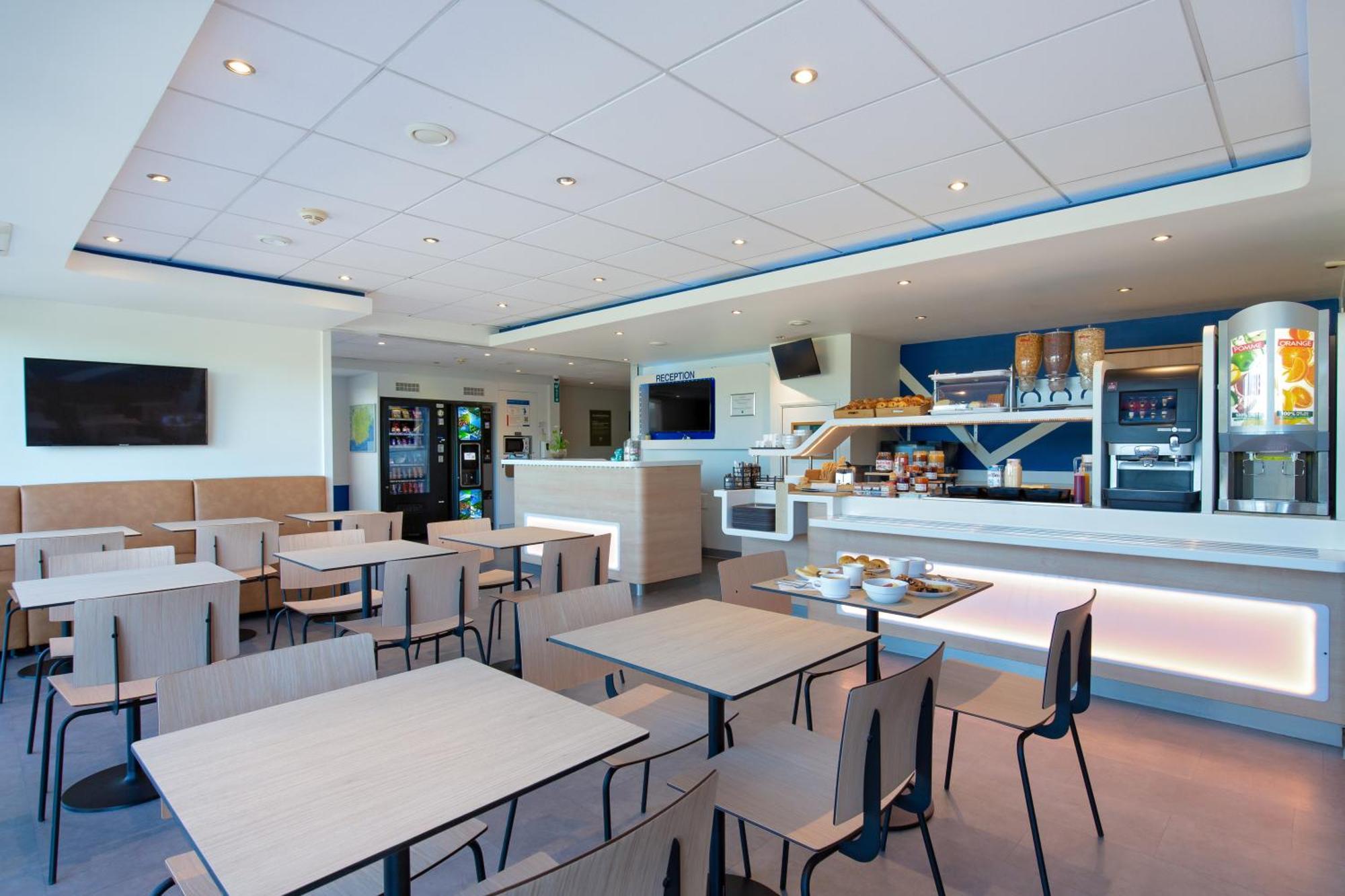 Ibis Budget Saint-Maximin Экстерьер фото